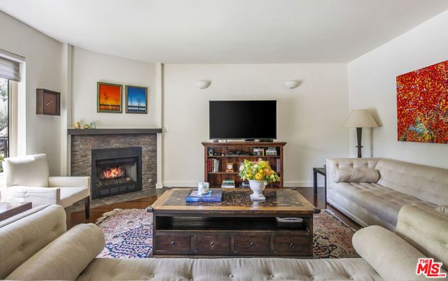 1301 17th Street 102, Santa Monica, CA 90404