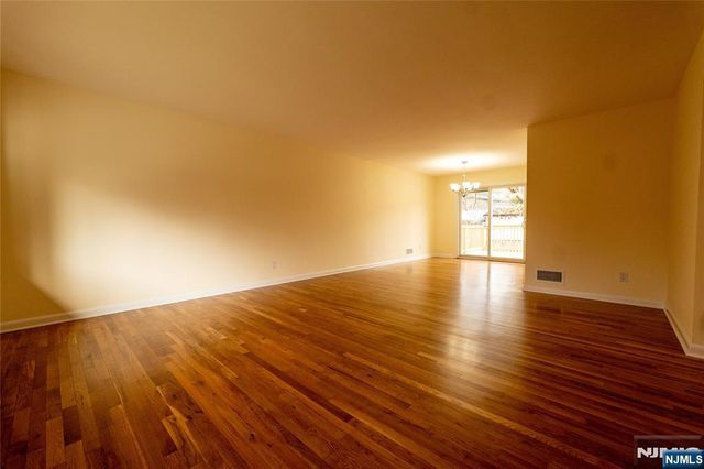 10 Eastbrook Drive, River Edge, NJ 07661