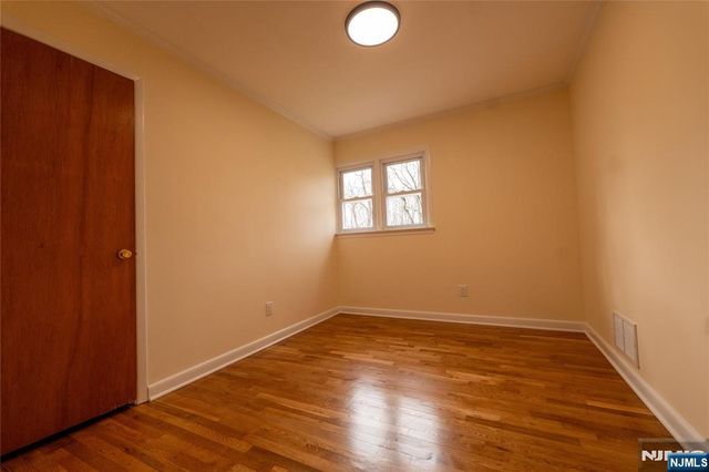 10 Eastbrook Drive, River Edge, NJ 07661