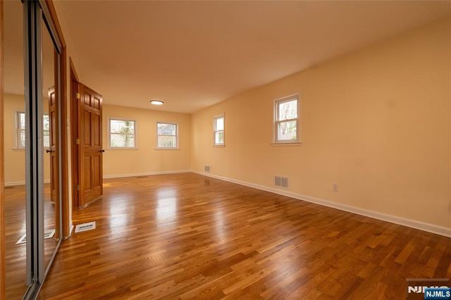 10 Eastbrook Drive, River Edge, NJ 07661