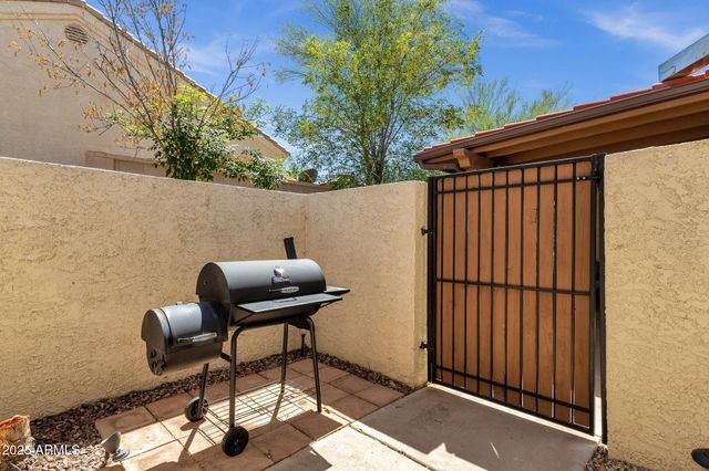 13636 N HAMILTON Drive 101, Fountain Hills, AZ 85268