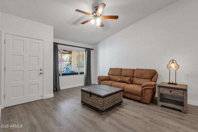 13636 N HAMILTON Drive 101, Fountain Hills, AZ 85268