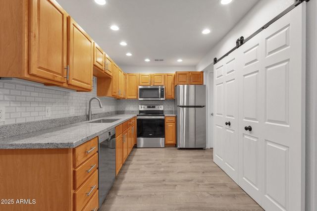 13636 N HAMILTON Drive 101, Fountain Hills, AZ 85268