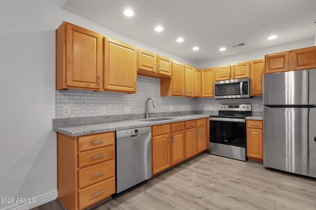 13636 N HAMILTON Drive 101, Fountain Hills, AZ 85268