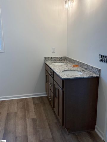 5082 Sunnycreek Drive, Boiling Springs, SC 29316