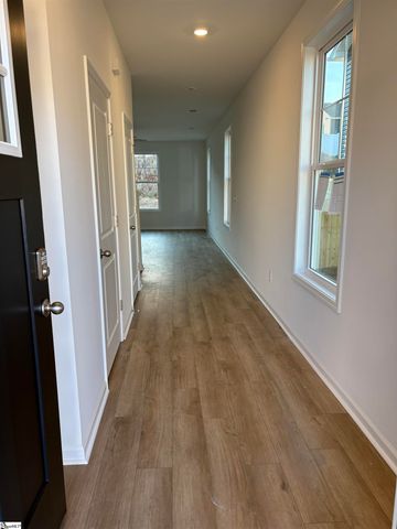 5082 Sunnycreek Drive, Boiling Springs, SC 29316