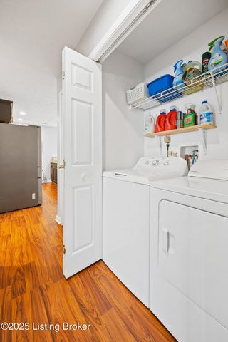 12425 Spring Meadow Dr, Louisville, KY 40229