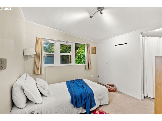 1933 E 28th Ave, Eugene, OR 97403