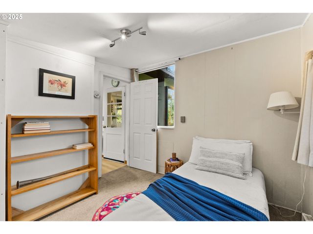 1933 E 28th Ave, Eugene, OR 97403