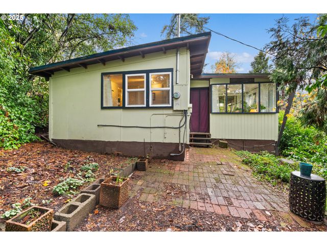 1933 E 28th Ave, Eugene, OR 97403