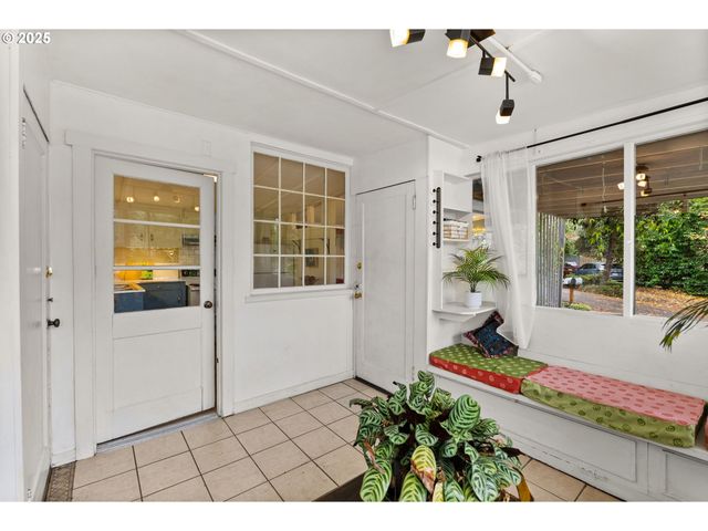 1933 E 28th Ave, Eugene, OR 97403