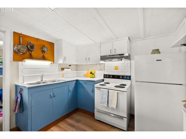 1933 E 28th Ave, Eugene, OR 97403