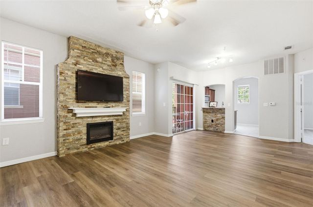 107 VISTA VERDI CIRCLE 213, Lake Mary, FL 32746