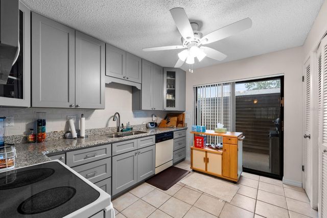 13006 WEDGEWOOD WAY B, Hudson, FL 34667