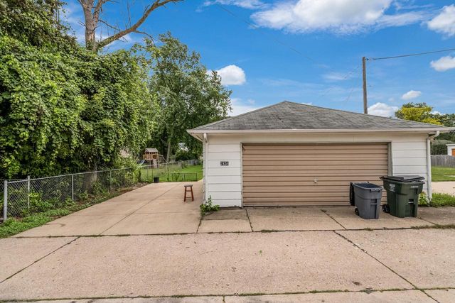 2436 E Whittaker AVENUE, Saint Francis, WI 53235