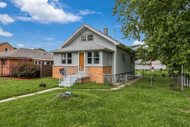2436 E Whittaker AVENUE, Saint Francis, WI 53235