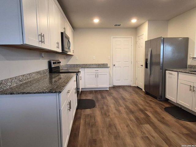 5819 Rolling Glen, San Antonio, TX 78218