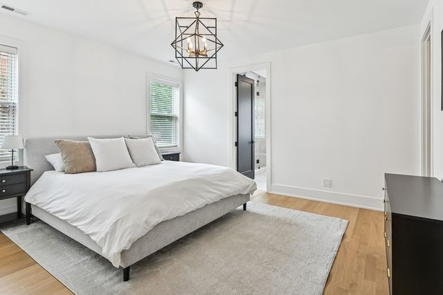 2708 N Albany Avenue, Chicago, IL 60647