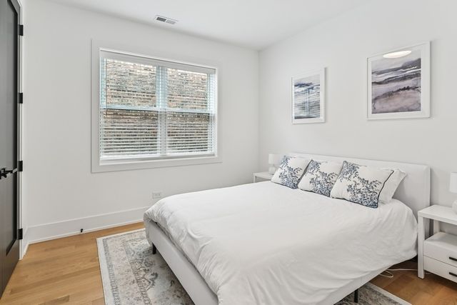 2708 N Albany Avenue, Chicago, IL 60647