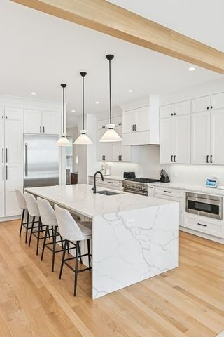 2708 N Albany Avenue, Chicago, IL 60647