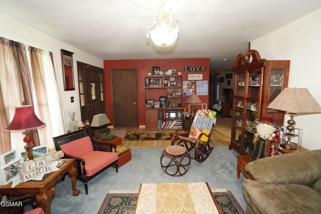 2101 W Governor John Sevier Highway, Knoxville, TN 37920