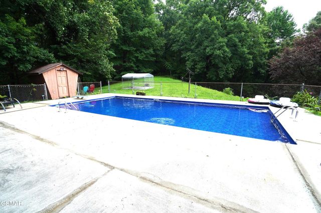 2101 W Governor John Sevier Highway, Knoxville, TN 37920