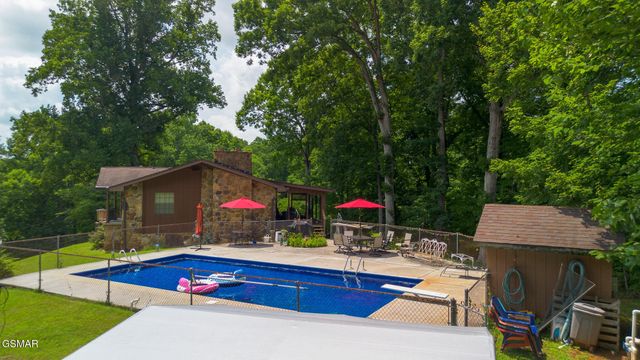 2101 W Governor John Sevier Highway, Knoxville, TN 37920