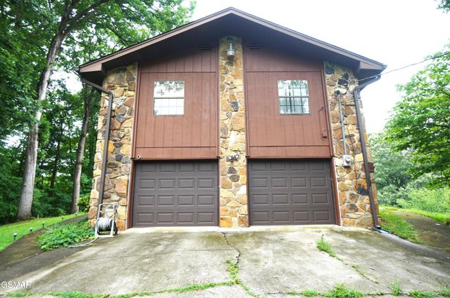 2101 W Governor John Sevier Highway, Knoxville, TN 37920