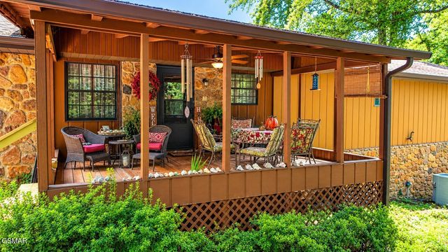 2101 W Governor John Sevier Highway, Knoxville, TN 37920