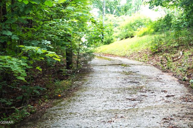 2101 W Governor John Sevier Highway, Knoxville, TN 37920