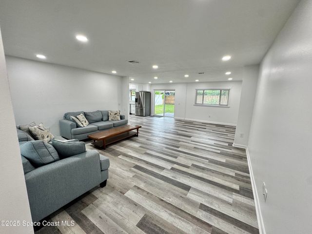 789 Walnut Drive, Melbourne, FL 32935