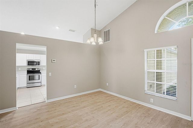 7912 MERCHANTVILLE CIRCLE, Zephyrhills, FL 33540