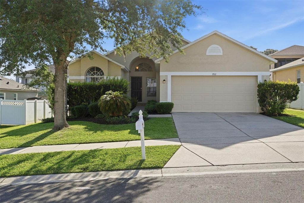 7912 MERCHANTVILLE CIRCLE, Zephyrhills, FL 33540