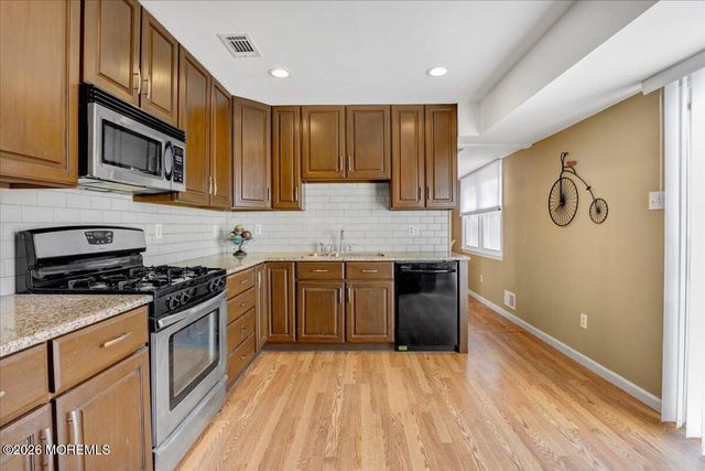 16 Regina Drive, Howell, NJ 07731