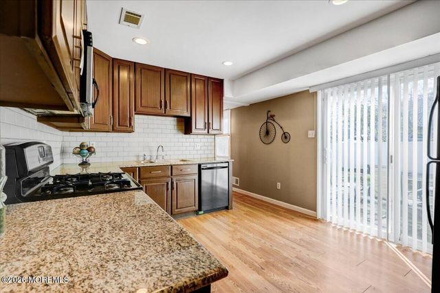 16 Regina Drive, Howell, NJ 07731