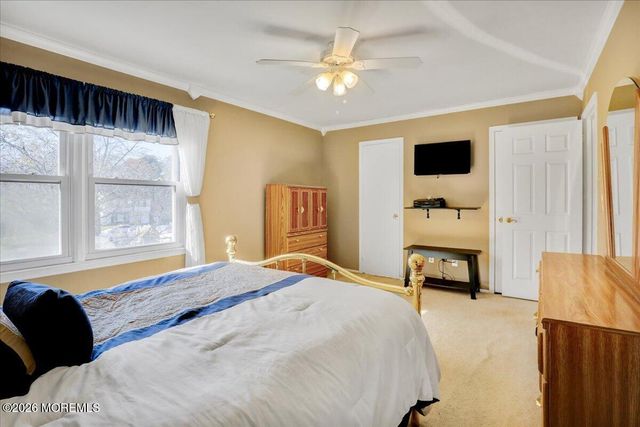 16 Regina Drive, Howell, NJ 07731
