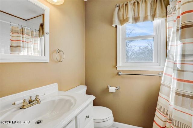 16 Regina Drive, Howell, NJ 07731