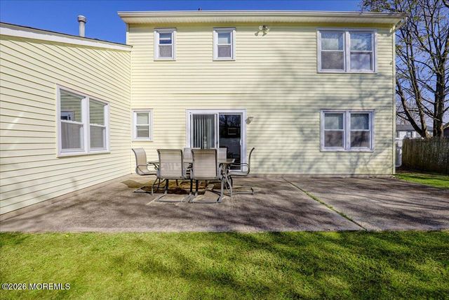 16 Regina Drive, Howell, NJ 07731
