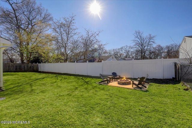 16 Regina Drive, Howell, NJ 07731