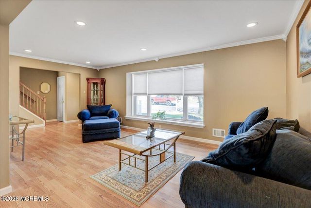 16 Regina Drive, Howell, NJ 07731