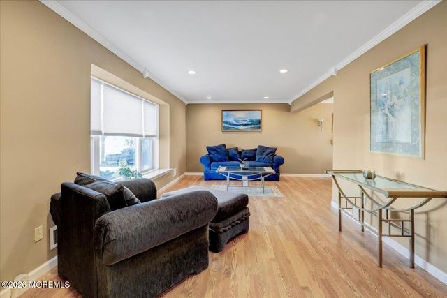 16 Regina Drive, Howell, NJ 07731