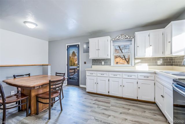4383 Green Lake Road, West Bloomfield Charter Township, MI 48323