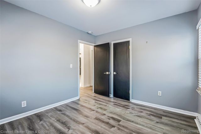 4383 Green Lake Road, West Bloomfield Charter Township, MI 48323