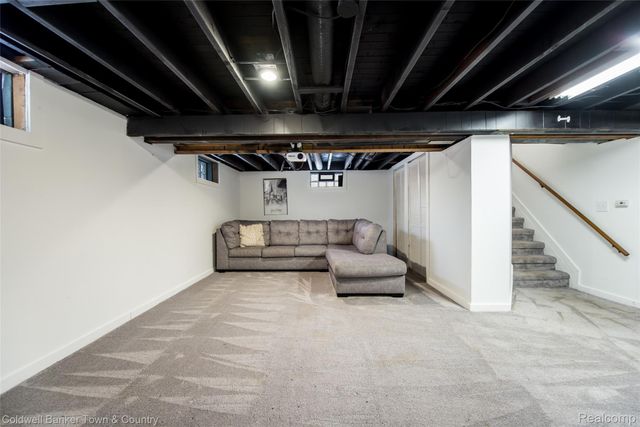 4383 Green Lake Road, West Bloomfield Charter Township, MI 48323