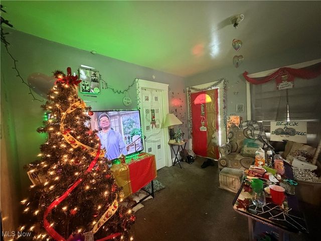 9521 Mount Auburn Avenue, Cleveland, OH 44104