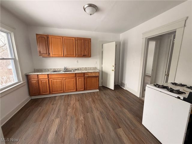 9521 Mount Auburn Avenue, Cleveland, OH 44104