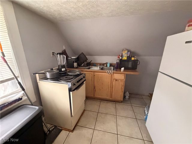 9521 Mount Auburn Avenue, Cleveland, OH 44104