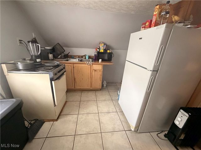 9521 Mount Auburn Avenue, Cleveland, OH 44104