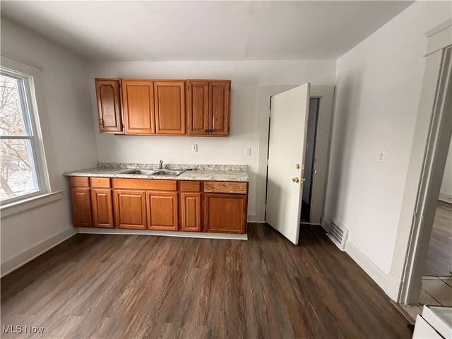 9521 Mount Auburn Avenue, Cleveland, OH 44104