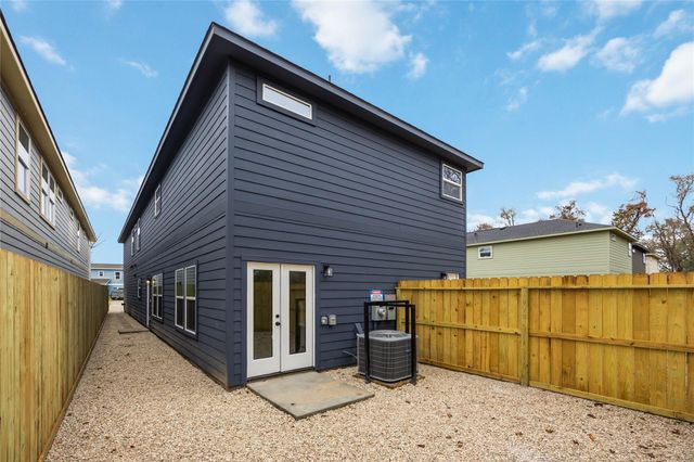 8110 De Priest Street, Houston, TX 77088